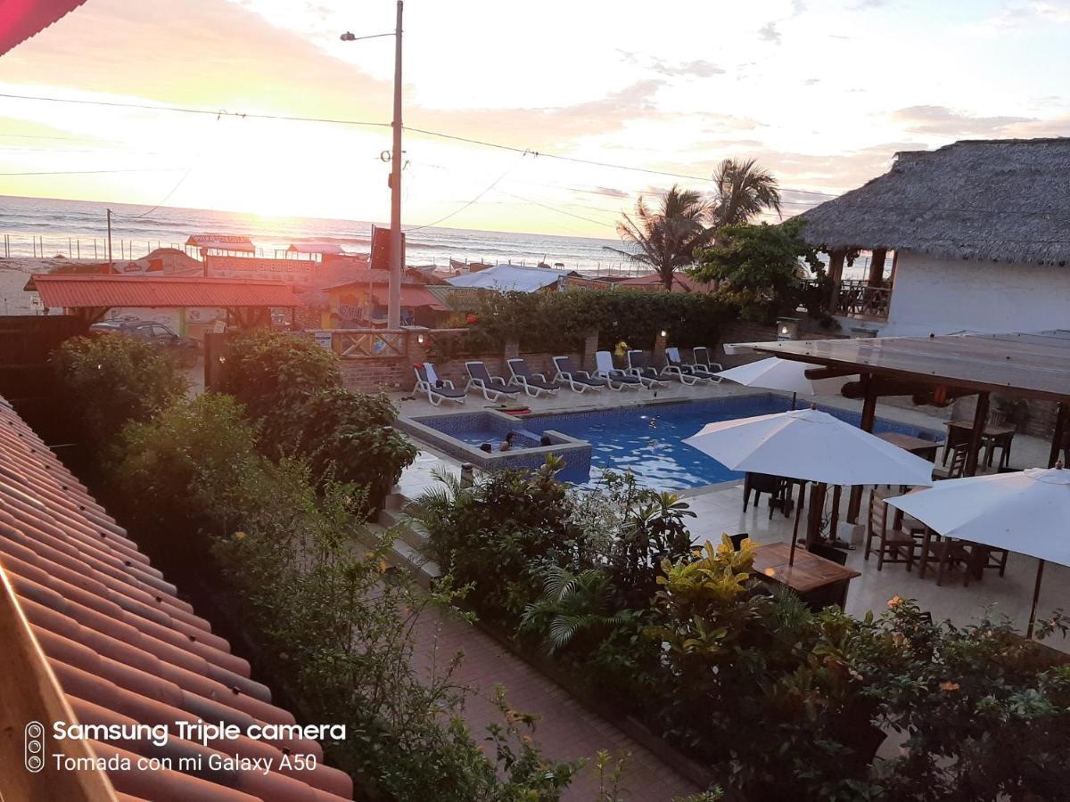 Hotel La Vista Canoa Bagian luar foto