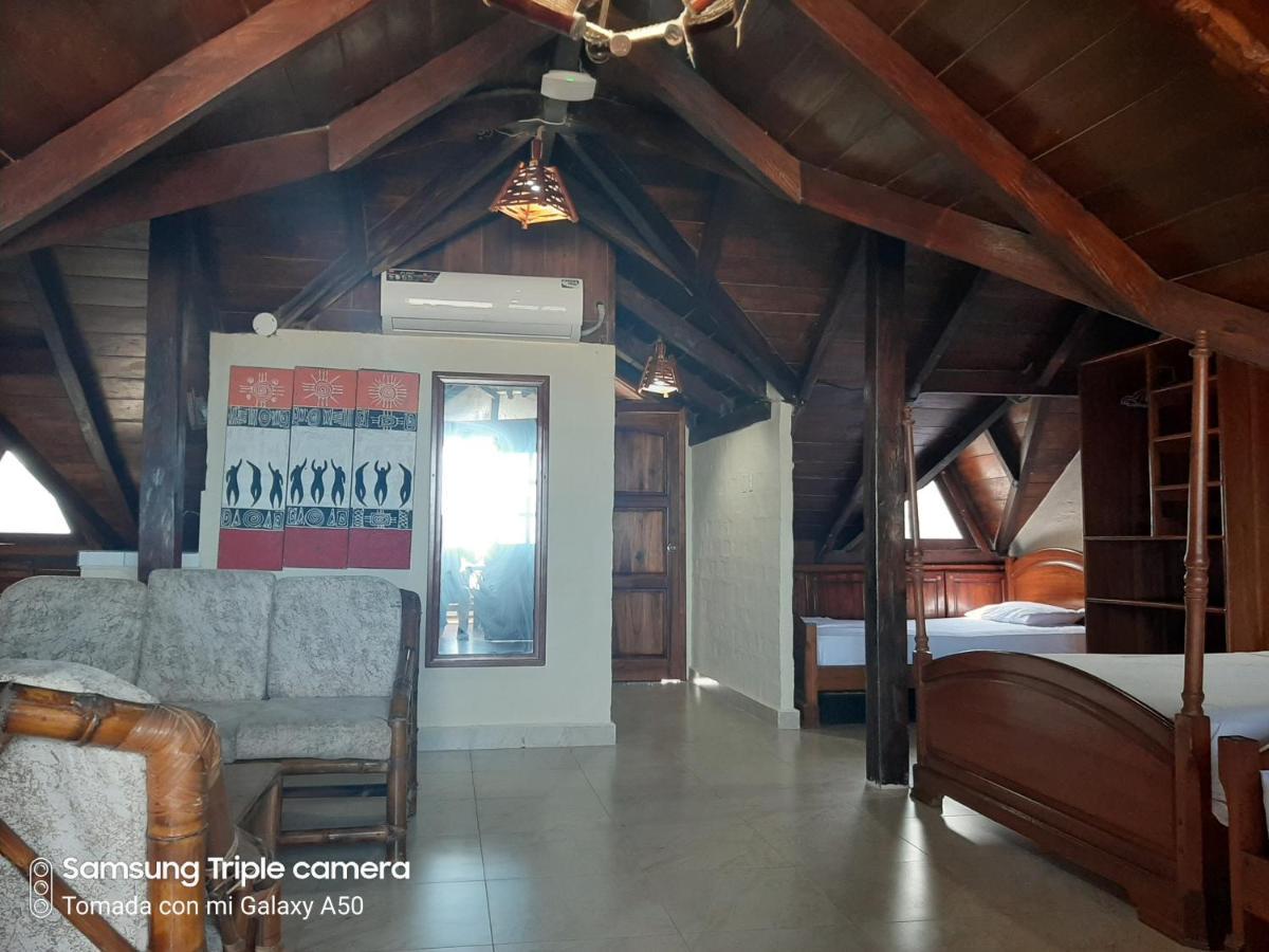 Hotel La Vista Canoa Bagian luar foto