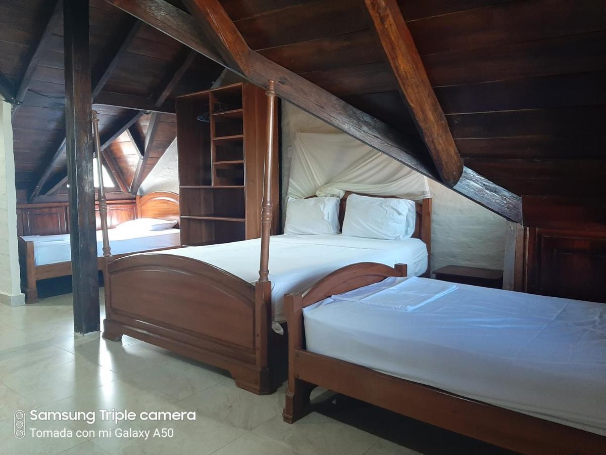 Hotel La Vista Canoa Bagian luar foto