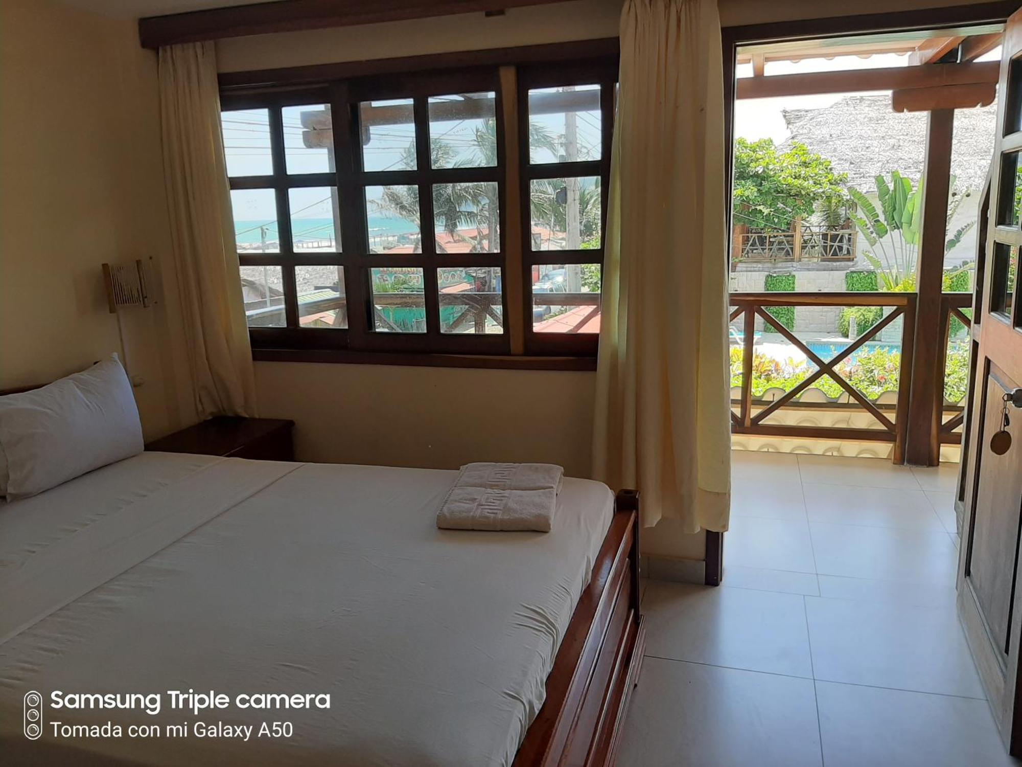 Hotel La Vista Canoa Bagian luar foto