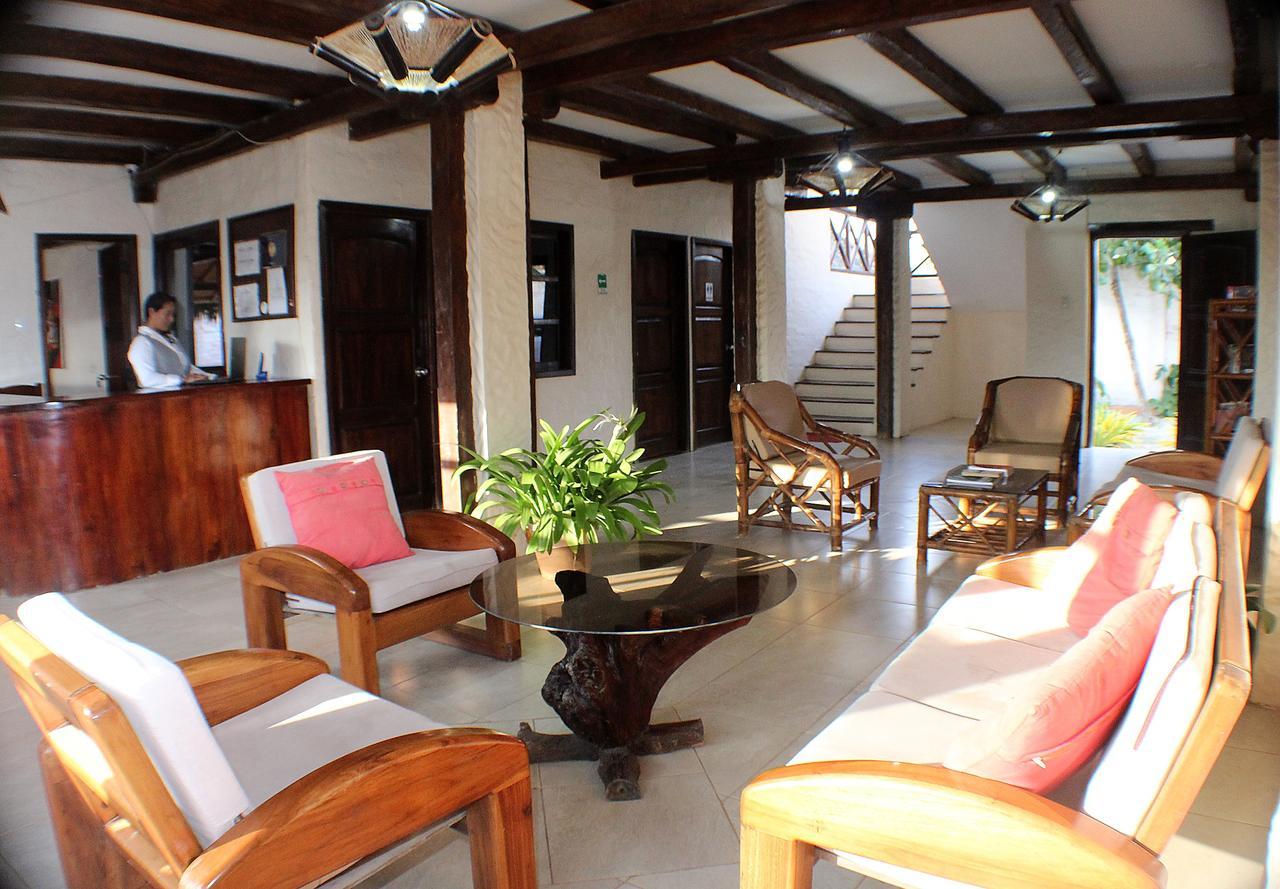 Hotel La Vista Canoa Bagian luar foto